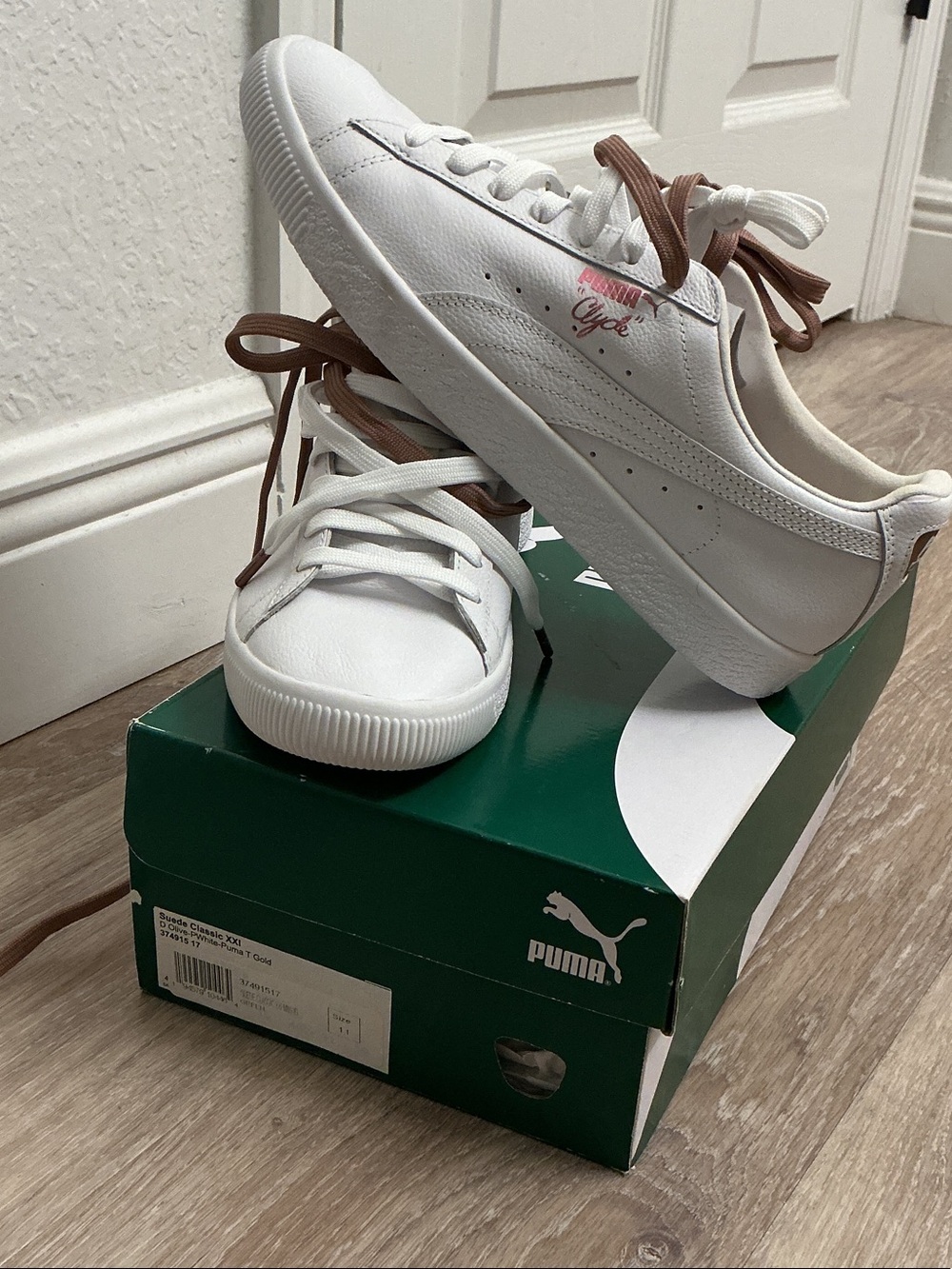 Puma Clyde Sneakers with Brown Laces